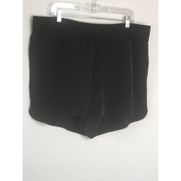 Torrid Shorts 18 | 20 Black 2 Drawstring Front Pockets Flowy - Picture 6 of 9